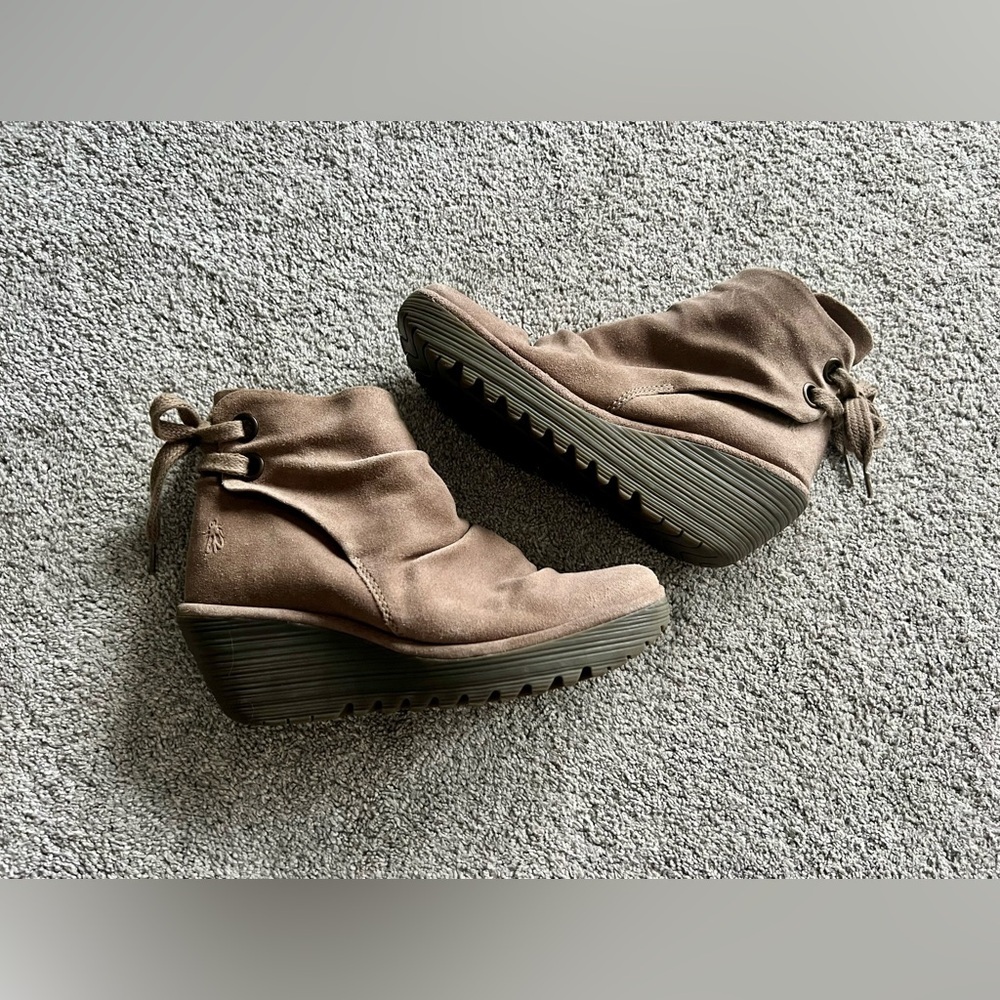 Fly London Yama Wedge Boots Women's Size 39 Tan Slouchy Comfort Booties